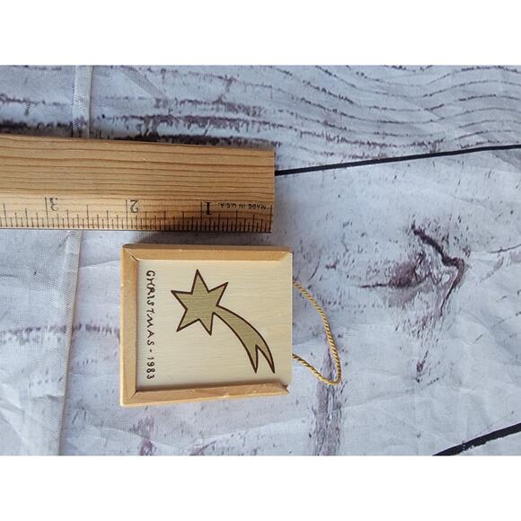 Vintage Handmade Nativity Box from Spain 1984 Christmas Ornament - Picture 6 of 7